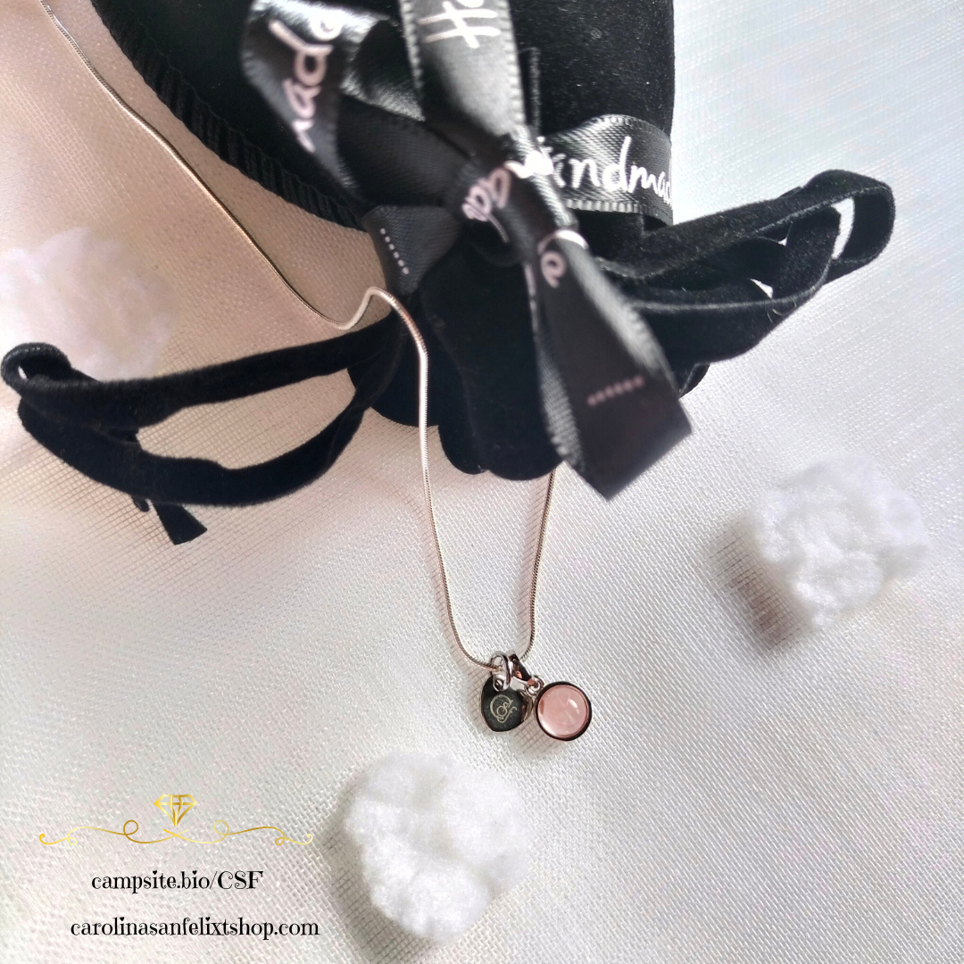 Cadena de plata 925 y dije de cuarzo fresa engarzado en plata