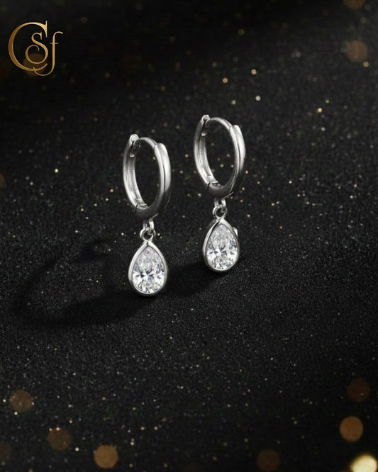 Mini Aros de Plata 925 (Dorado / Plateado) con Gota de Moissanita 0.5ct – Corte Gota CSF DeLuxe