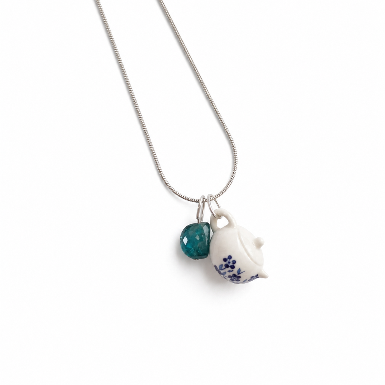 Collar Tea Time KAWAII · Tetera de Cerámica y Turmalina Azul · Acero 316L