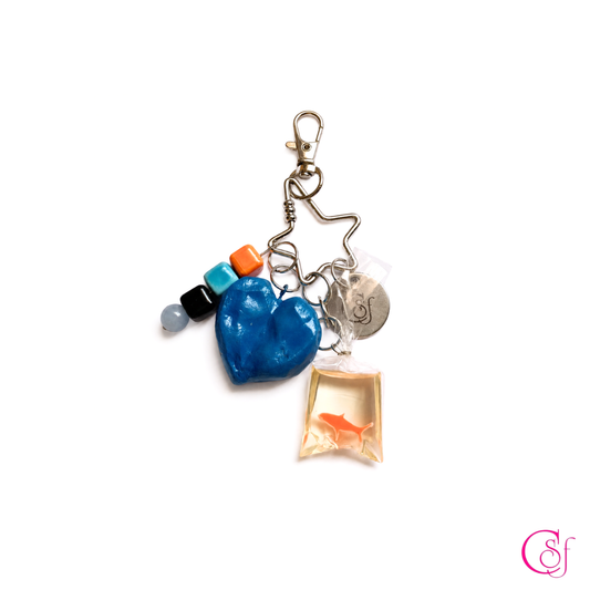 Adorna Bolsos CSF con Corazón Azul de Cerámica y Calcedonia Azul