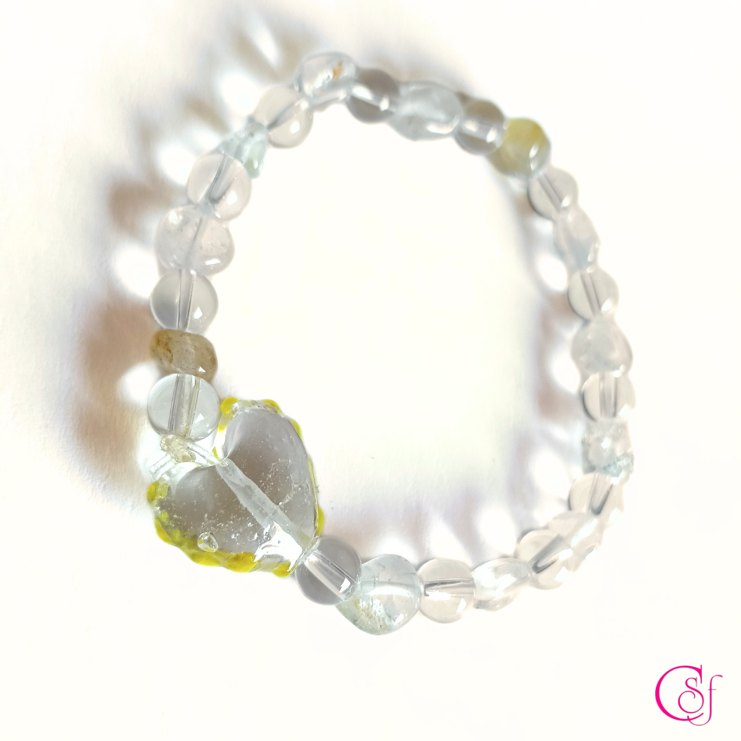 Pulsera Corazón de Luz Serena - zafiro blanco semiprecioso, cuarzo cristal